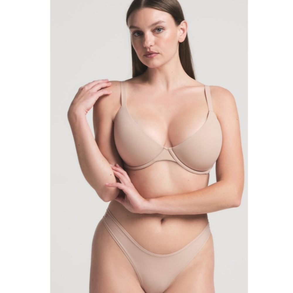 NWT SKIMS Fits Everybody Scoop Plunge Bra Size 32B Mica
